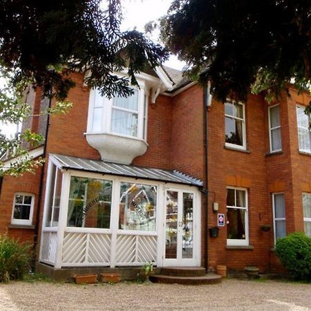 Wimblehurst Hotel Хоршам Экстерьер фото