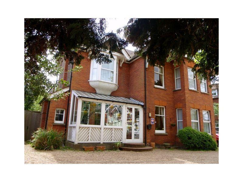Wimblehurst Hotel Хоршам Экстерьер фото